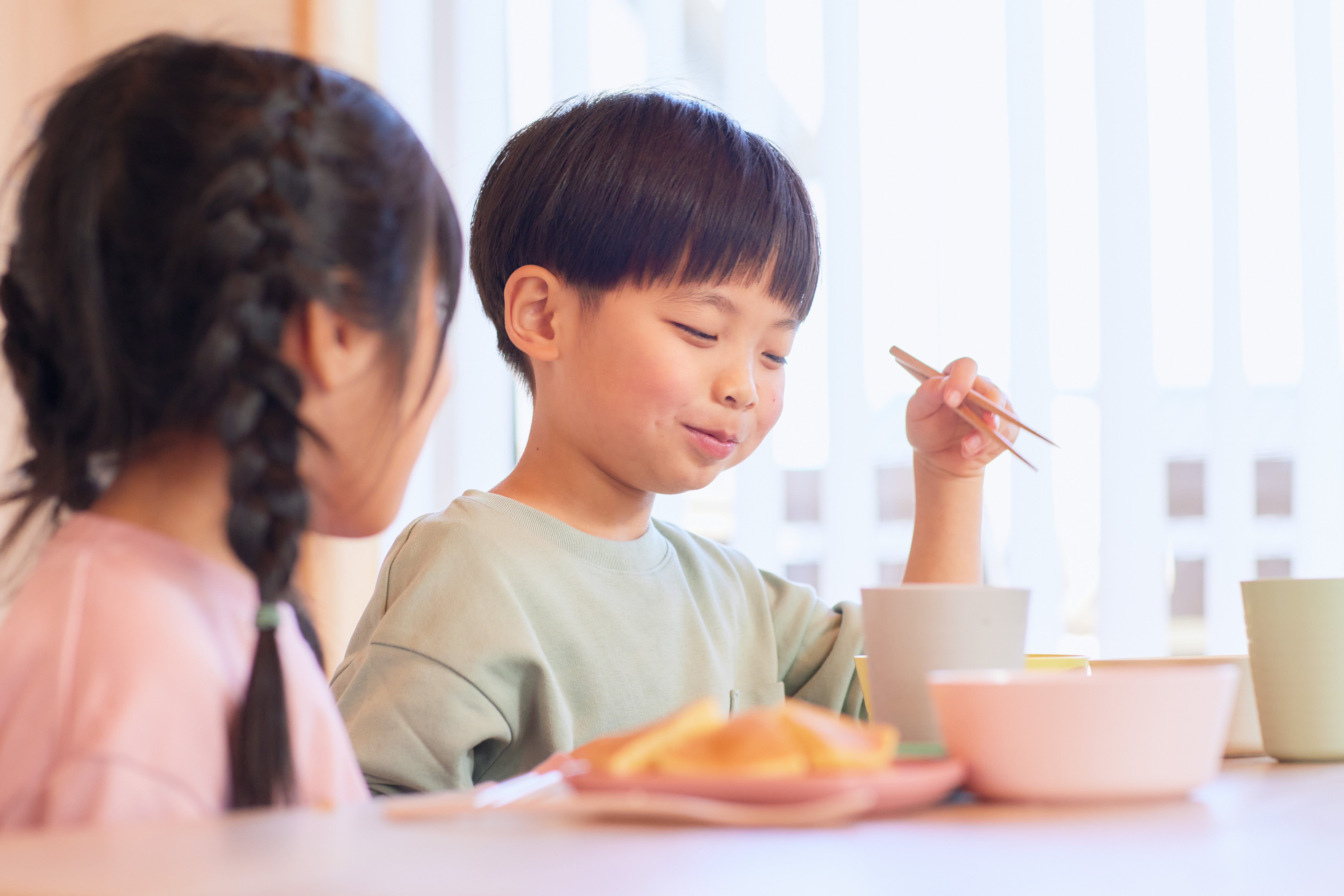 Hỗ trợ bổ sung dinh dưỡng giúp bé phát triển thể chất, miễn dịch và trí não