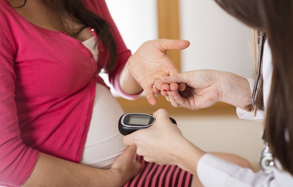 Đái tháo đường thai kỳ không chỉ ảnh hưởng đến sức khỏe của mẹ mà còn tăng nguy cơ biến chứng khi sinh con